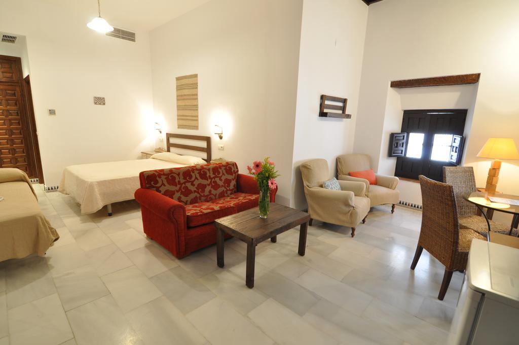 Apartamentos Plaza กอร์โดบา ภายนอก รูปภาพ